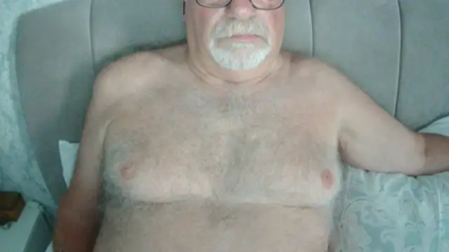 Snapshot of easyman4u2 chatting on June 2026 04:52:02 AM easyman4u2 online show from June 2026 04:52:02 AM