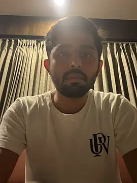 rhuh3991 online show from April 2026 08:22:01 PM