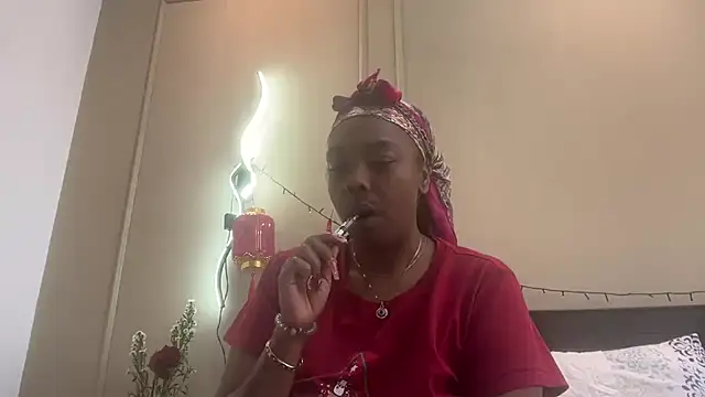 ChocolateCakeQueen online show from February 2025 03:10:01 PM