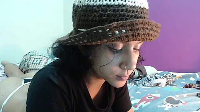 AlinaWoolf  online show from May 2026 06:20:02 AM