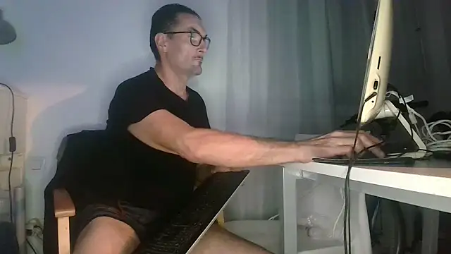 francky-libertin online show from January 2025 12:57:01 AM