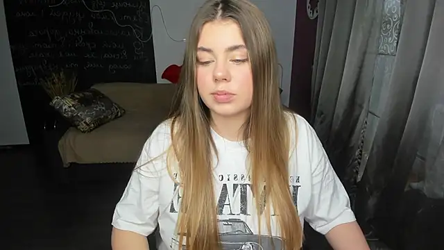 IsabellaBler online show from February 2026 01:04:01 PM