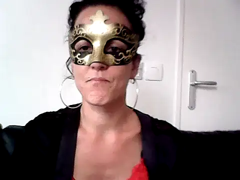 Snapshot of Masquegirlmysterious chatting on October 2025 12:24:02 PM Masquegirlmysterious online show from October 2025 12:24:02 PM