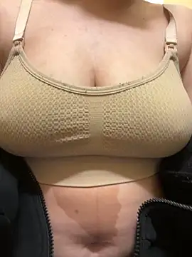 Angel  lika online show from October 2025 03:56:02 PM