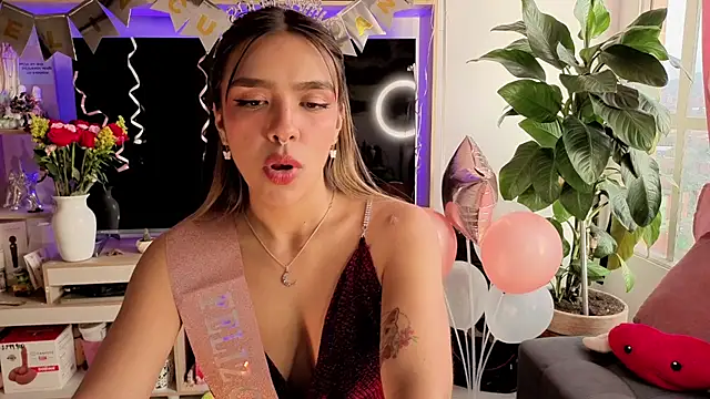 Michelle se online show from April 2026 10:44:02 PM