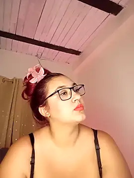 Isabella Du online show from December 2025 04:30:02 AM