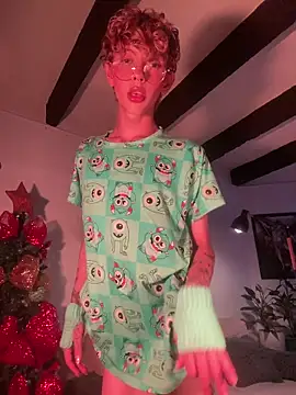 lyamthommpson online show from December 2025 05:32:01 PM