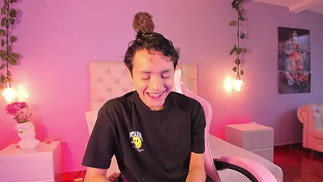 Snapshot of Brann_tadzio chatting on January 2025 12:58:01 PM Brann tadzio online show from January 2025 12:58:01 PM