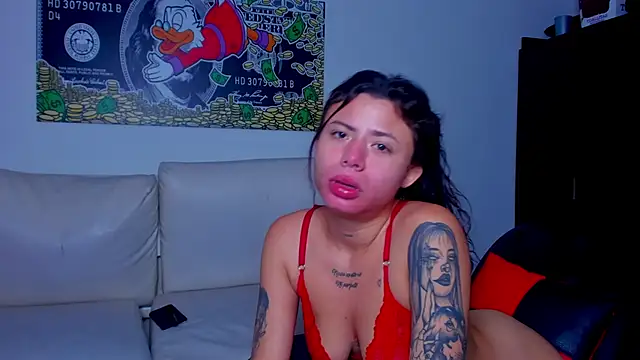 Snapshot of sweethot___ chatting on February 2025 07:47:01 PM sweethot online show from February 2025 07:47:01 PM