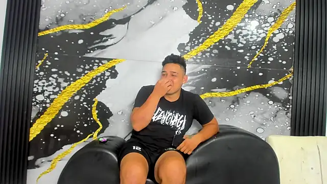 Snapshot of sweethot___ chatting on September 2025 01:37:01 PM sweethot online show from September 2025 01:37:01 PM