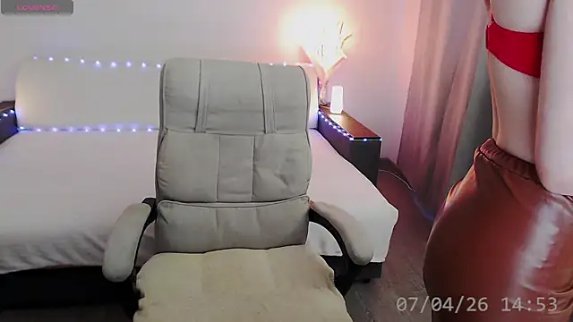 Kira Winner online show from April 2026 11:54:02 AM