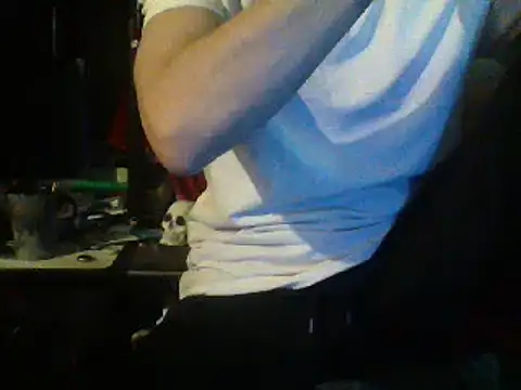 Snapshot of mrdemoncrowly chatting on January 2025 04:39:02 AM mrdemoncrowly online show from January 2025 04:39:02 AM