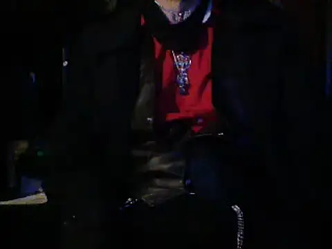 Snapshot of mrdemoncrowly chatting on January 2025 02:47:01 AM mrdemoncrowly online show from January 2025 02:47:01 AM