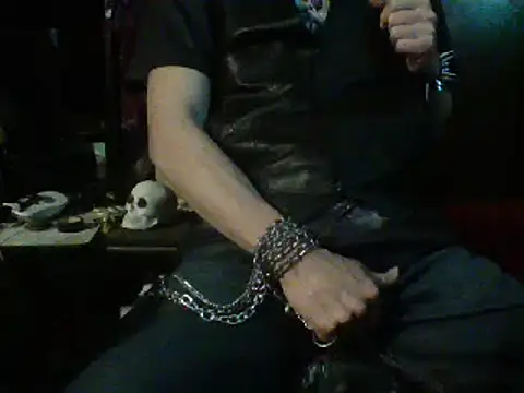 Snapshot of mrdemoncrowly chatting on February 2025 08:29:01 AM mrdemoncrowly online show from February 2025 08:29:01 AM