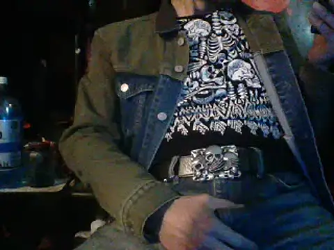 Snapshot of mrdemoncrowly chatting on February 2025 04:09:02 AM mrdemoncrowly online show from February 2025 04:09:02 AM