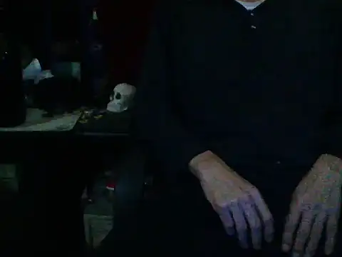 Snapshot of mrdemoncrowly chatting on September 2025 04:47:01 AM mrdemoncrowly online show from September 2025 04:47:01 AM