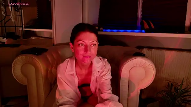 Your Little Milf online show from March 2026 07:15:02 PM