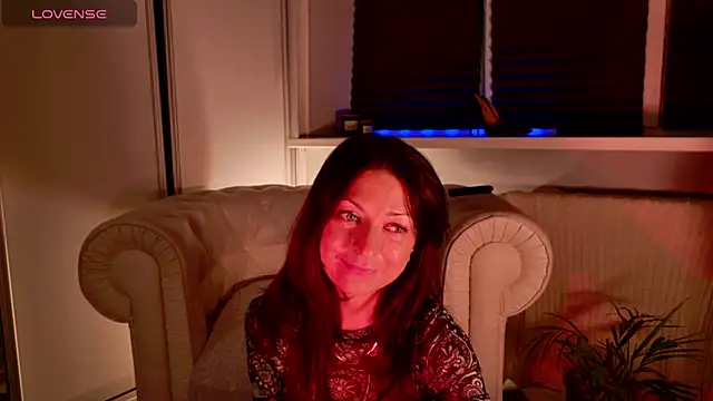 Your Little Milf online show from April 2026 10:31:02 PM