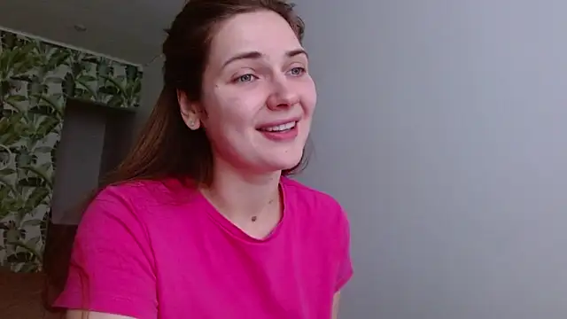 Olivia shine online show from February 2025 05:40:01 AM