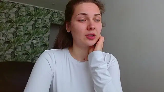 Olivia shine online show from March 2026 05:24:02 AM