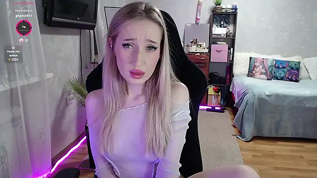 Little Soph online show from March 2025 12:10:02 AM