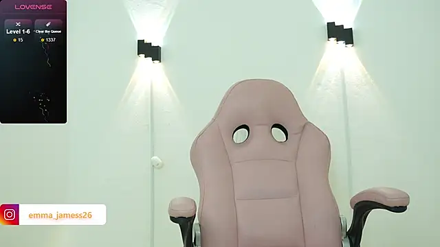 Snapshot of Emma_jamess chatting on February 2026 03:39:01 AM Emma jamess online show from February 2026 03:39:01 AM