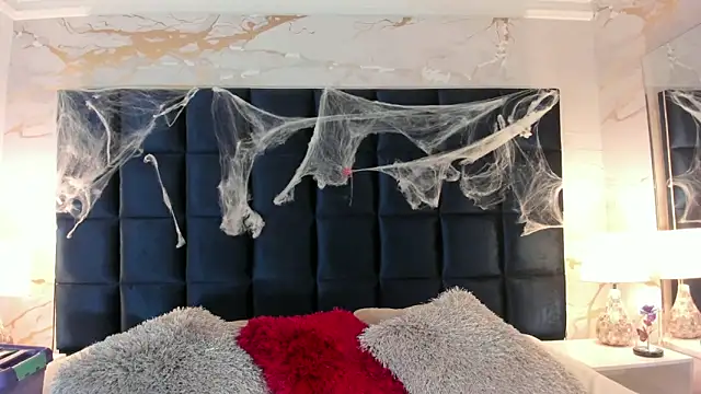 Snapshot of EVELIN_MASON chatting on October 2025 07:47:01 PM EVELIN MASON online show from October 2025 07:47:01 PM