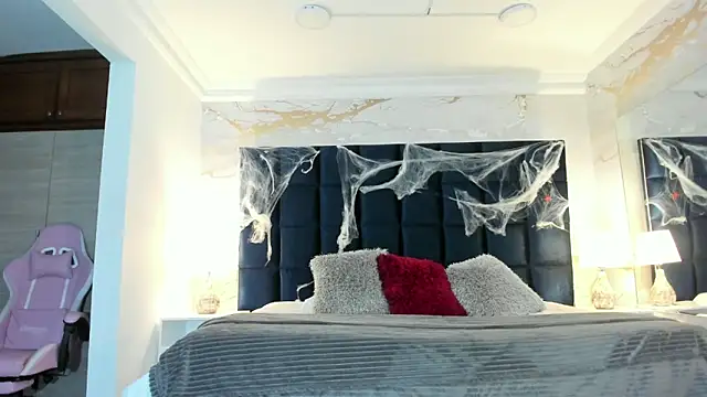 Snapshot of EVELIN_MASON chatting on October 2025 09:48:02 PM EVELIN MASON online show from October 2025 09:48:02 PM