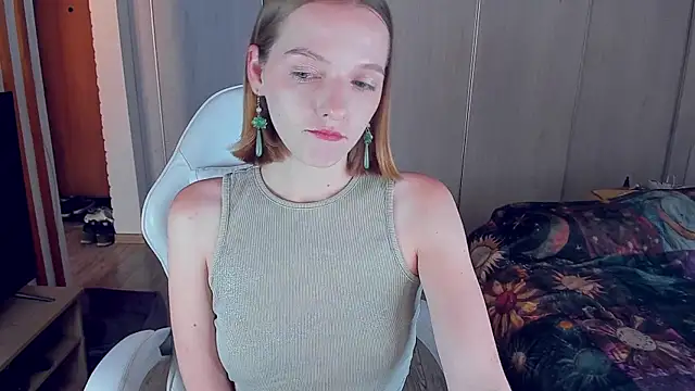 Snapshot of ice_pixie chatting on July 2026 04:31:01 PM ice pixie online show from July 2026 04:31:01 PM