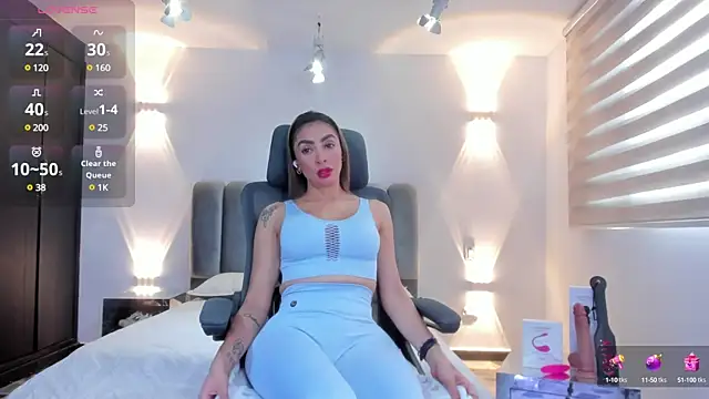 AnaRuiz online show from March 2025 12:33:02 PM