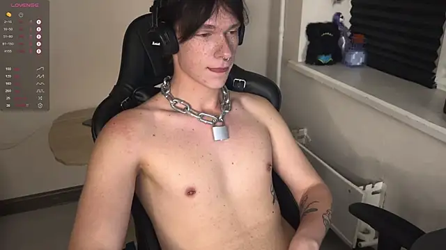 carthylovvve online show from October 2025 07:58:02 PM