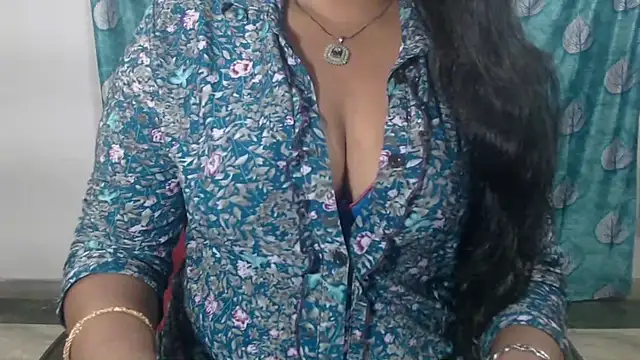 Sophia your online show from April 2026 04:26:01 AM