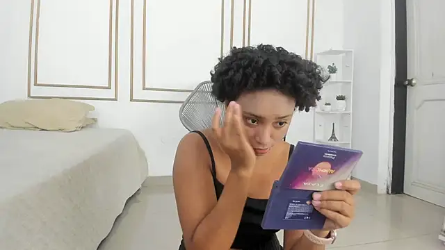 Snapshot of saray_mardez chatting on September 2025 12:21:02 PM saray mardez online show from September 2025 12:21:02 PM