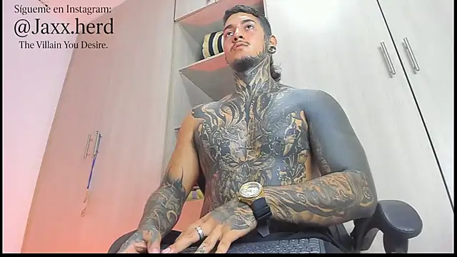 Snapshot of JAXXXONHERD chatting on October 2025 04:30:02 PM JAXXXONHERD online show from October 2025 04:30:02 PM