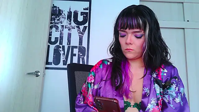 purple em69 online show from September 2025 05:25:01 PM