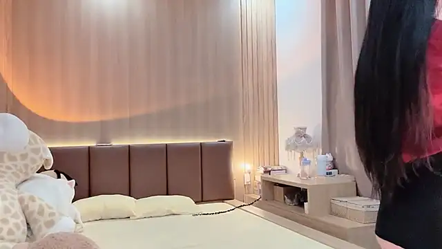 Jennie Spa online show from November 2025 02:54:01 PM