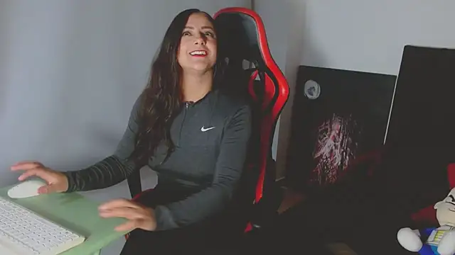 Noamartin  online show from March 2026 01:53:01 AM