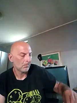 tinybear79 online show from May 2026 04:48:01 PM