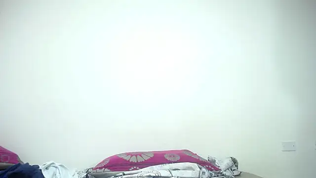 CrushOnMe  online show from June 2026 09:15:01 AM