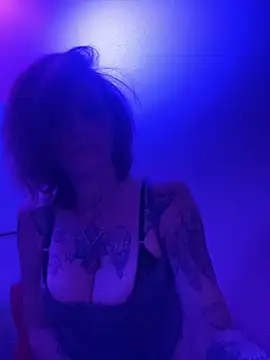 Snapshot of renegade_vyxxen chatting on February 2025 11:40:02 AM renegade vyxxen online show from February 2025 11:40:02 AM