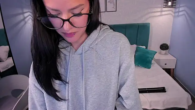 Snapshot of katherin_smith_ chatting on December 2024 10:23:02 AM katherin smith  online show from December 2024 10:23:02 AM