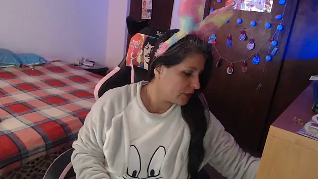 Snapshot of LucifernandaSw chatting on March 2026 01:45:01 PM LucifernandaSw online show from March 2026 01:45:01 PM