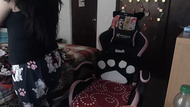 Snapshot of LucifernandaSw chatting on April 2026 02:36:02 PM LucifernandaSw online show from April 2026 02:36:02 PM