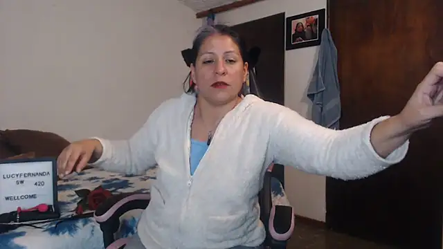 Snapshot of LucifernandaSw chatting on June 2026 10:19:02 AM LucifernandaSw online show from June 2026 10:19:02 AM