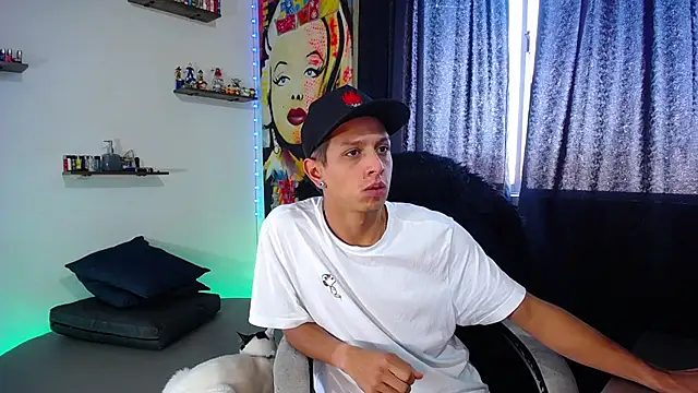 Snapshot of HillAndJack333 chatting on January 2025 02:02:02 PM HillAndJack333 online show from January 2025 02:02:02 PM