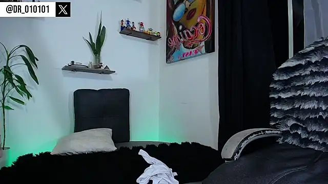 Snapshot of HillAndJack333 chatting on September 2025 11:32:02 PM HillAndJack333 online show from September 2025 11:32:02 PM