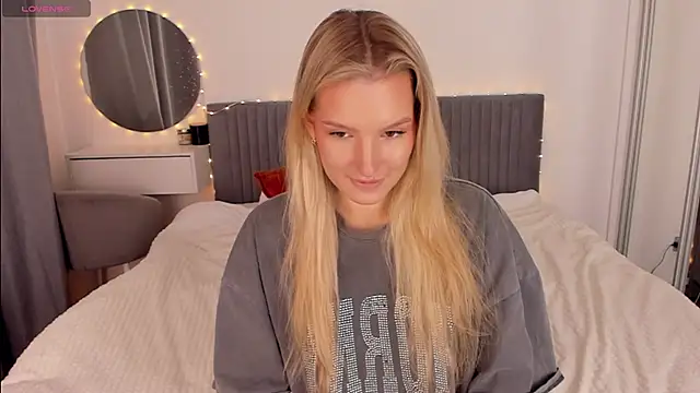 CassieRayss online show from March 2026 08:07:01 AM