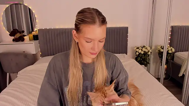 Snapshot of CassieRayss chatting on June 2026 09:59:02 AM CassieRayss online show from June 2026 09:59:02 AM