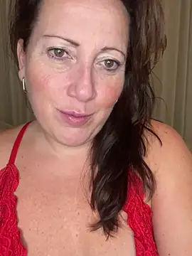 Snapshot of xsexycurvymilf chatting on December 2024 01:28:01 PM xsexycurvymilf online show from December 2024 01:28:01 PM