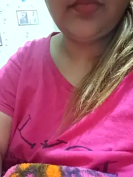 Snapshot of _Redwine_ chatting on March 2025 06:26:02 PM Redwine online show from March 2025 06:26:02 PM